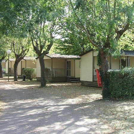 Готель Camping Parc Du Chateau D'Allot Boe Номер фото